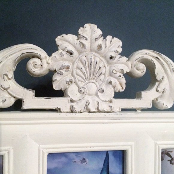 Three Mermaid metallic prints in chalk paint ornate desktop frame - Picture 2 of 3